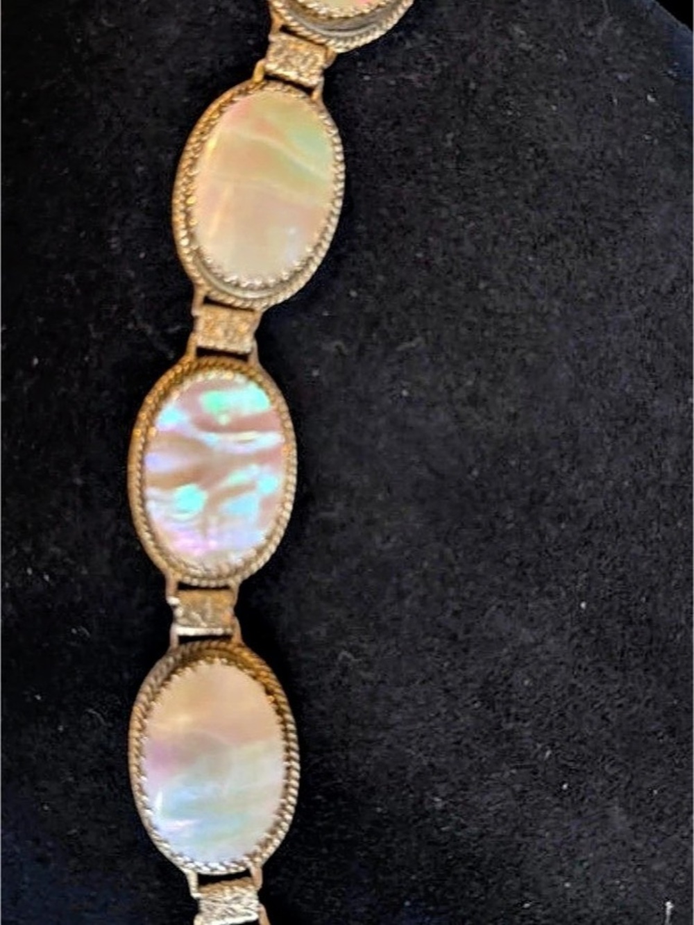 Oval Stone Link Bracelet in Gold